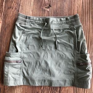 Athleta cargo skort